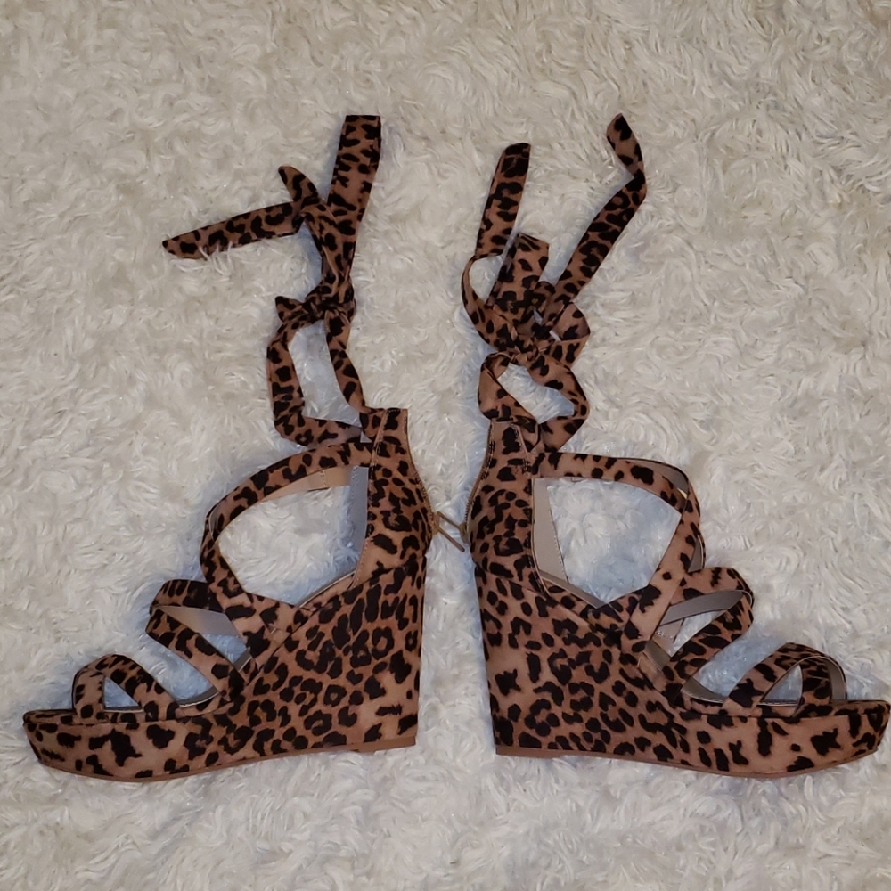 Torrid Leopard Platform Wedge 8 WW Nwot - Picture 5 of 6